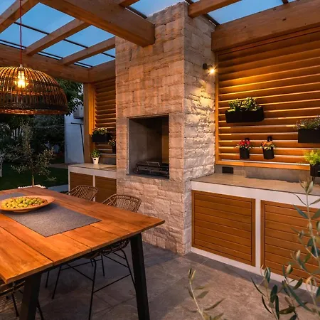 ヴィラ Villa Villetta