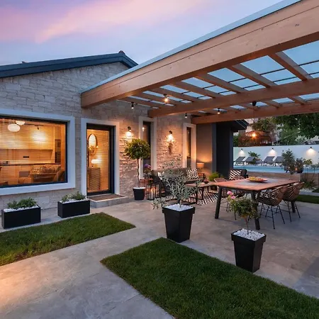 ヴィラ Villa Villetta